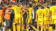 DÉPART CANON - Le Pau FC a dominé Reims et reste en tête de la Ligue 2